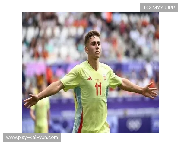 费尔明闪耀欧冠赛场 成为近九年来首位完成帽子戏法的西班牙球员