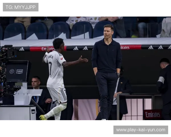 欧冠纪录片拍摄启动，更衣室内部镜头首次公开